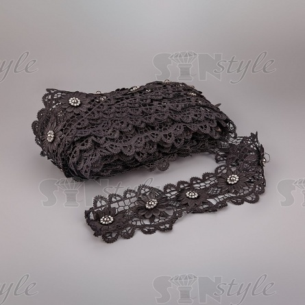 Кружево ажурное с отделкой, на нежной кружевной основе цветочная гирлянда с крупной  стразой в центре каждого цветка, ширина 75 мм, намотка 15 ярдов, цвет черный  фото 3
