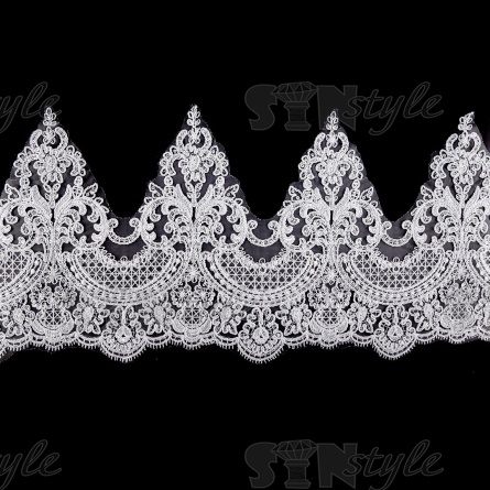 Кружево гипюр с пайетками, ширина 280 мм, цвет сияющий белый, намотка 10 ярдов фото 2