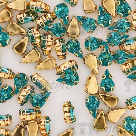 Стразы пришивные акриловые в цапах, форма капля, цвет золото+зеленый, размер 6х10мм, 200 шт/уп. фото 3