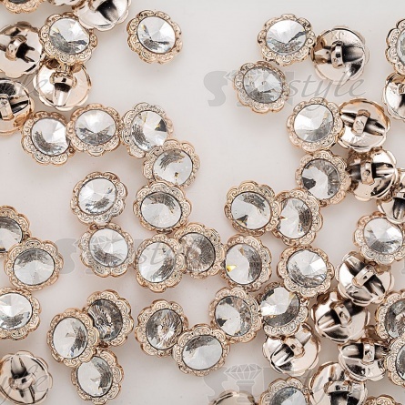 Пуговица пластиковая на ножке, круглая с ажурным бортиком, основа золотая, вставка в виде белой стразы, 28L фото 3