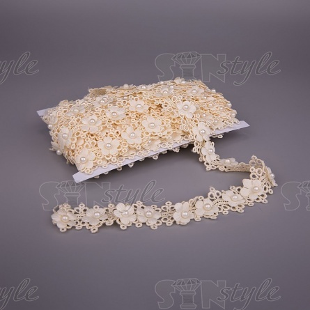 Кружево ажурное с цветами и бусинами, ширина 30 мм, намотка 10 ярдов, цвет шампань фото 2