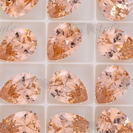 Стразы пришивные стеклянные в цапах, форма капля, цвет золото+персик, размер 9*14 мм фото 4