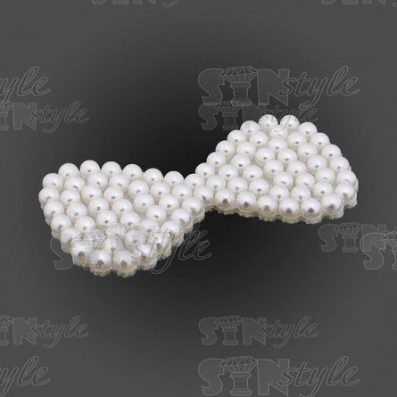 Аппликация "Бантик" из страз, на фетровой основе, размер 60 мм х 30 мм, цвет белый+белые бусины фото 2