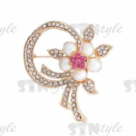 Брошь металлическая со стразами, застежка булавка, цвет золото+белые/розовые стразы, белые бусины, размер 48х56 мм фото 1