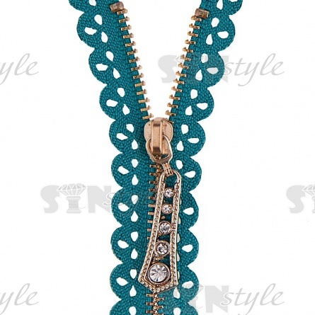 Молния металлическая, тип 3, разъемная, длина 60 см, цвет 236 (зеленый), звенья золотистые, бегунок золотистого цвета со стразами фото 2