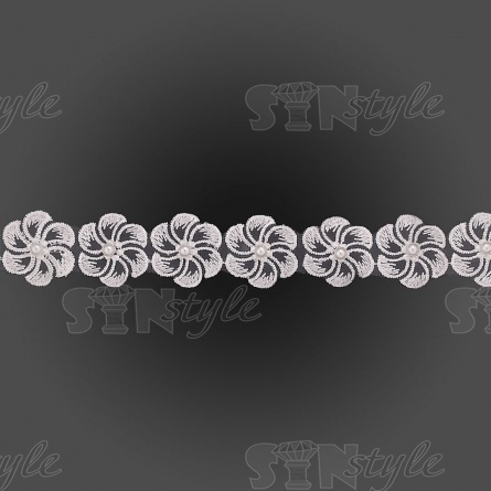 Кружево "Цветочки" на капроновой ленте, ширина 35 мм, цвет белый+белые бусины, намотка 20 ярдов фото 2