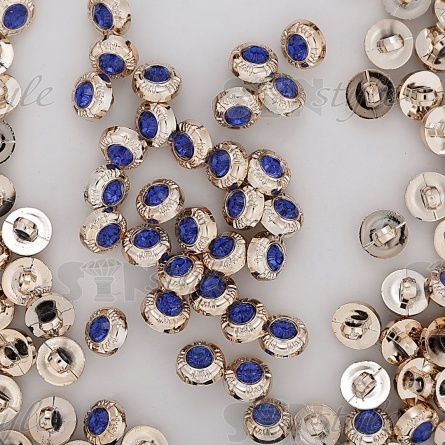 Пуговица пластиковая на ножке, круглая, золотая с синей стразой в центре, 20L фото 3