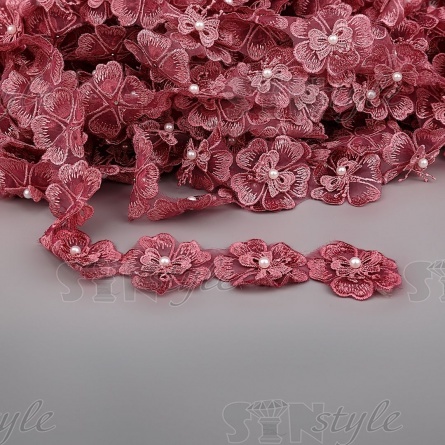 Кружево "Цветочки", нежная объемная цветочная гирлянда с бусиной белого цвета, на капроновой ленте, ширина 55 мм, цвет старо-розовый, намотка 20 ярдов фото 1