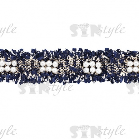 Декоративная тесьма букле с люрексом и бахромой, отделана белыми бусинами, имитирующими жемчуг, цвет синий, ширина 30 мм, намотка 15 ярдов фото 1