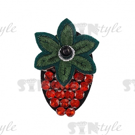 Аппликация "Клубника" с элементами из бисера, размер 38х50 мм фото 1