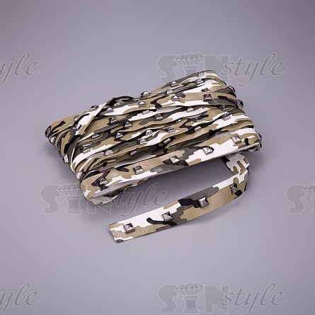 Декоративная тесьма отделочная камуфляжная с заклепками, ширина 25 мм, намотка 10 ярдов фото 1