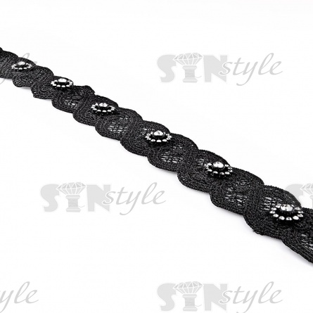 Кружево ажурное с отделкой, на тонком нежном переплетении стилизованной косичке белые стразы в виде цветочков по всей длине изделия, ширина 30 мм, намотка 15 ярдов, цвет черный фото 3